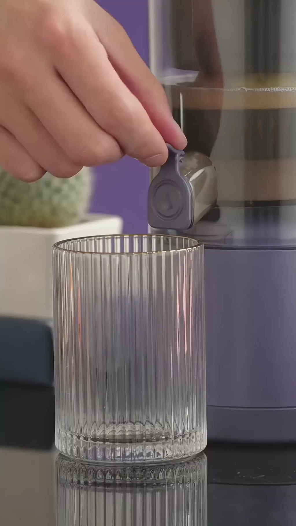 Portable Blender – USB Rechargeable Mini Smoothie Blender for Travel, Gym & Office